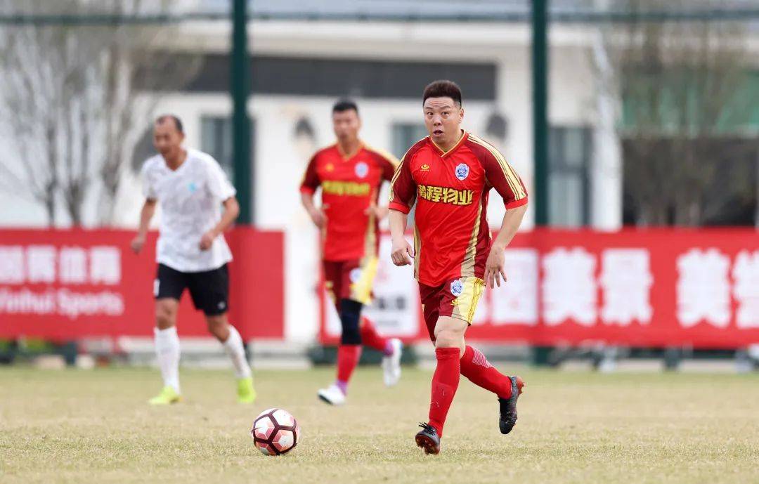 包含天津泰达客场战平，保持稳定发挥的词条
